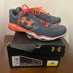 Under Armour Men’s Gray size 12 Strive IV running shoes with Orange Accents